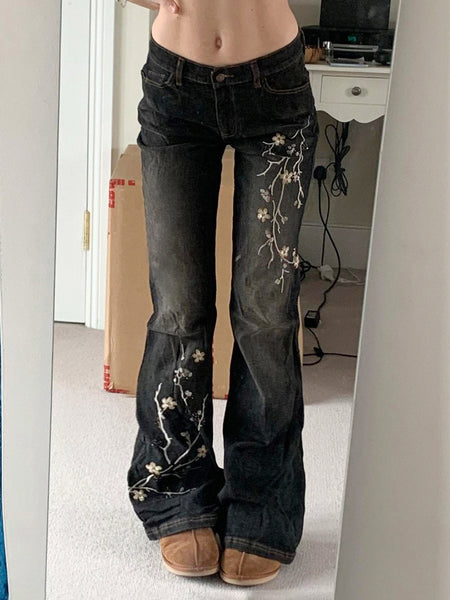 Floral Embroidery Washed Jeans