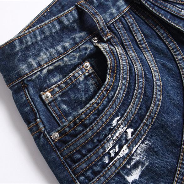 Seamed straight-leg denim jeans
