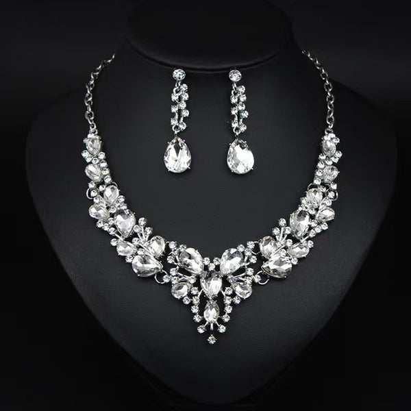 Elegant Rhinestone Teardrop Necklace and Earrings