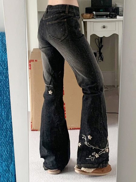 Floral Embroidery Washed Jeans